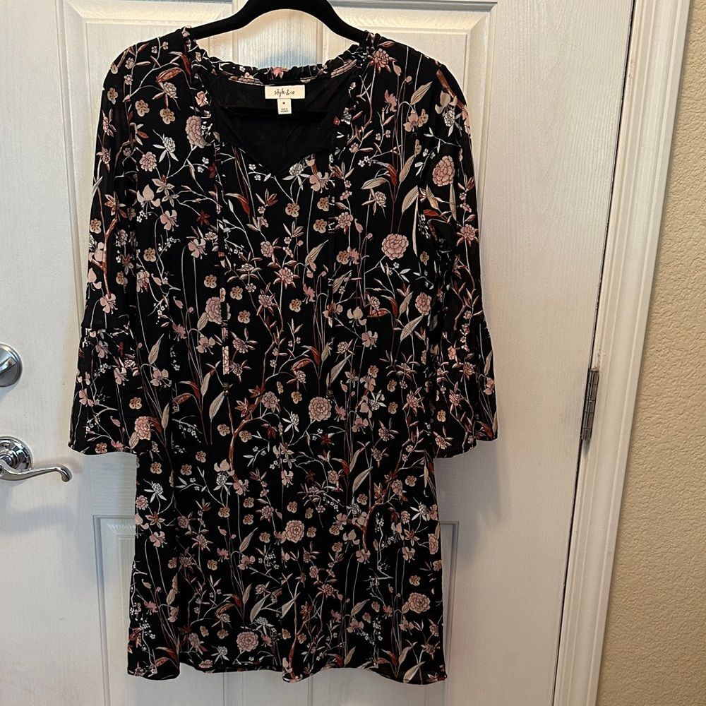 Style & Co. Black Floral Knit Stretchy Dress 3/4 Length Bell Sleeve Size M